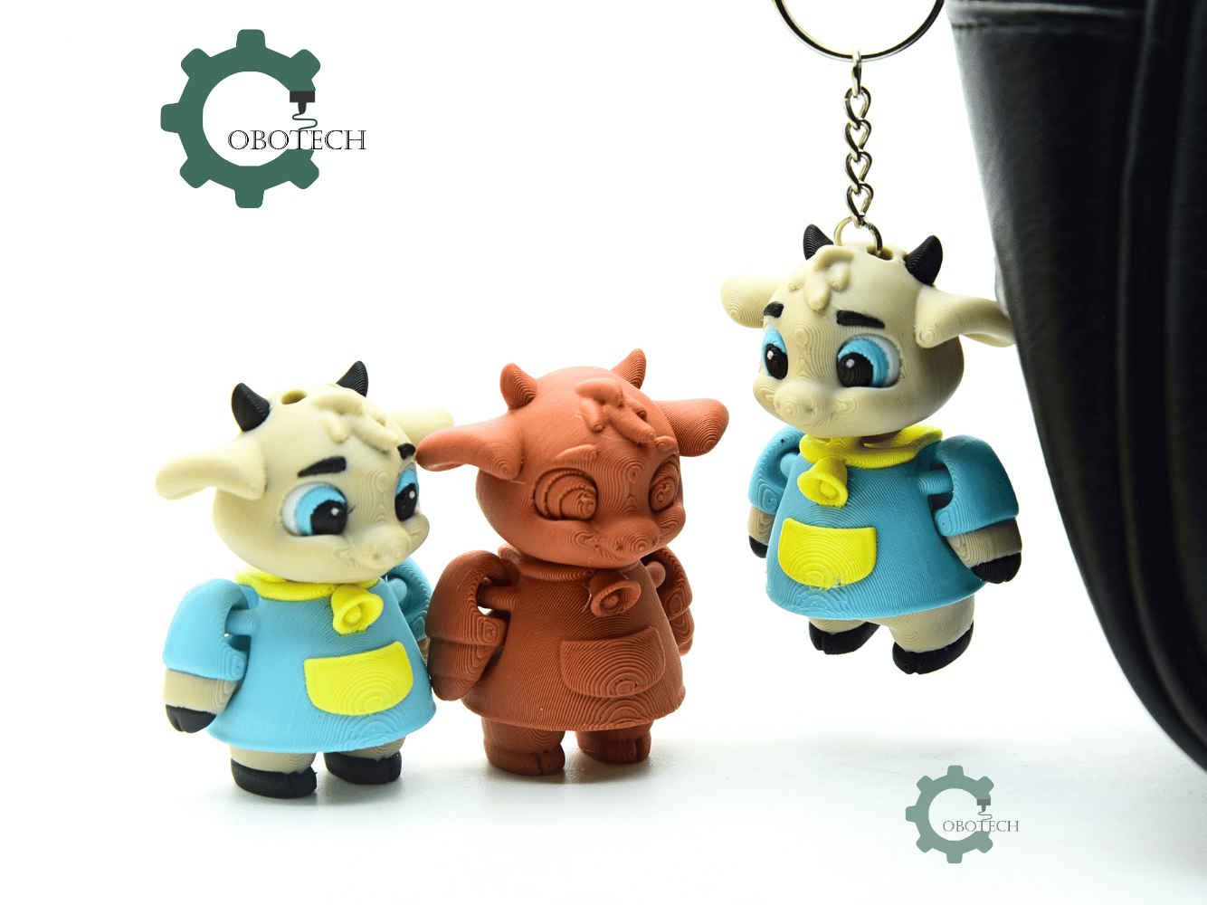 Cobotech-Chubby Bell Cow Articulated Keychain_04.png