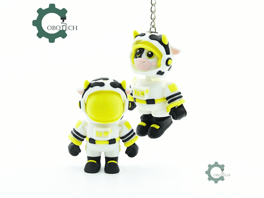Cobotech-Astronaut Cow Articulated Keychain_01.png