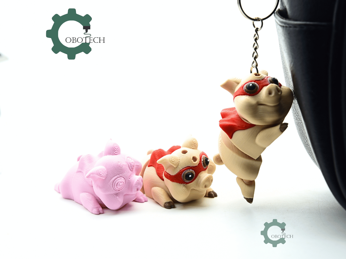 Cobotech-Playful Superhero Pig Articulated Keychain_04.png