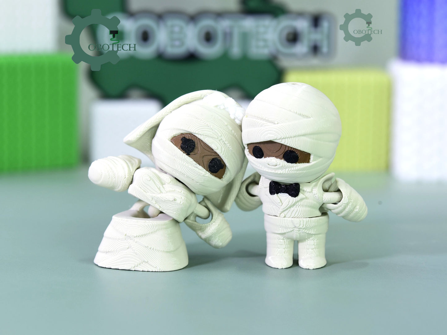 Cobotech-Mummy Bride and Groom Articulated Keychain_04.jpg