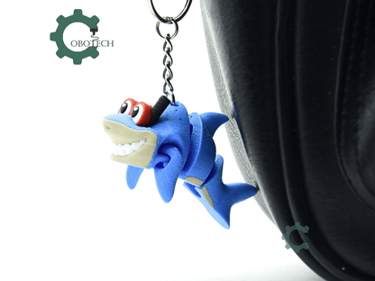 Cobotech-Playful Shark Diver Articulated Keychain_06.png