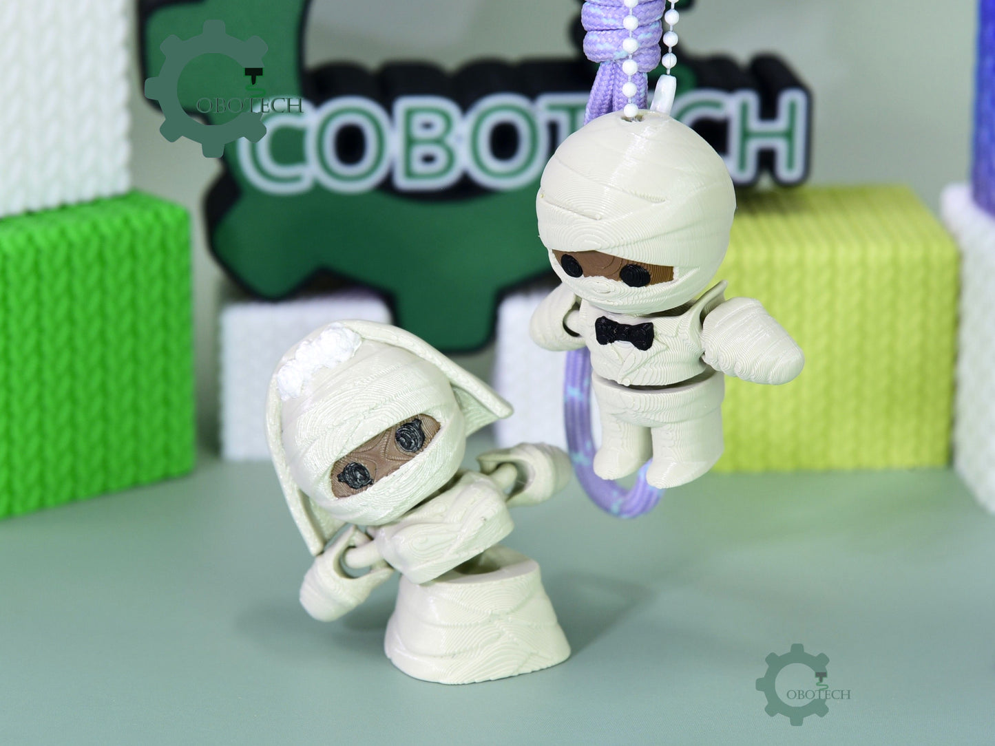 Cobotech-Mummy Bride and Groom Articulated Keychain_06.jpg