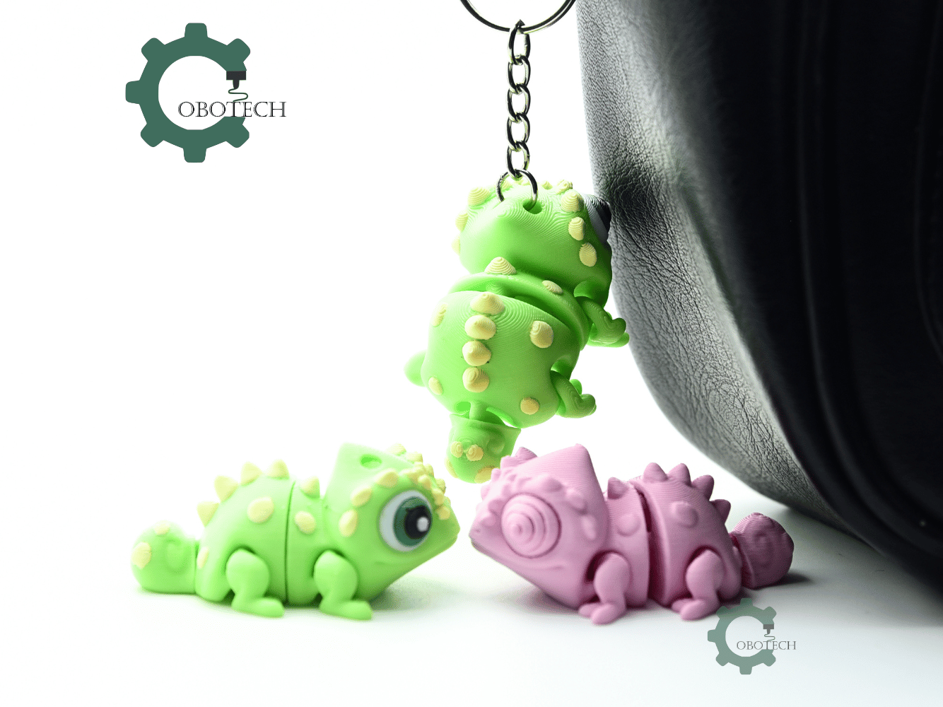 Cobotech-Playful Gecko Duo Articulated Keychain_04.png