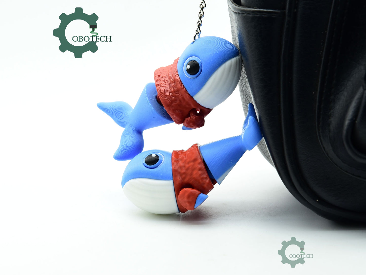 Cobotech-Cozy Sea Whale Articulated Keychain_04.jpg
