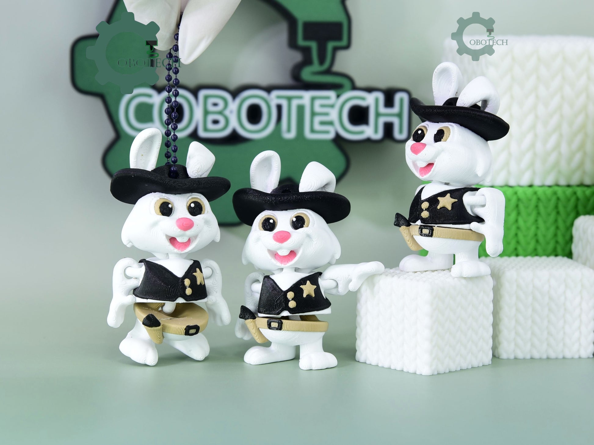 Cobotech-Cowboy Bunny Articulated Keychain_01.jpg