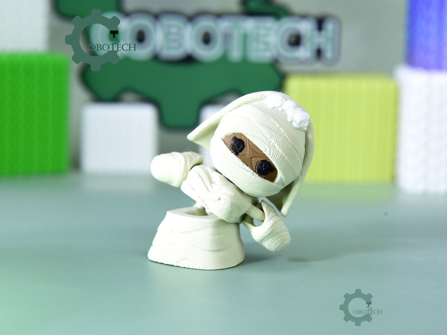 Cobotech-Mummy Bride and Groom Articulated Keychain_03.jpg
