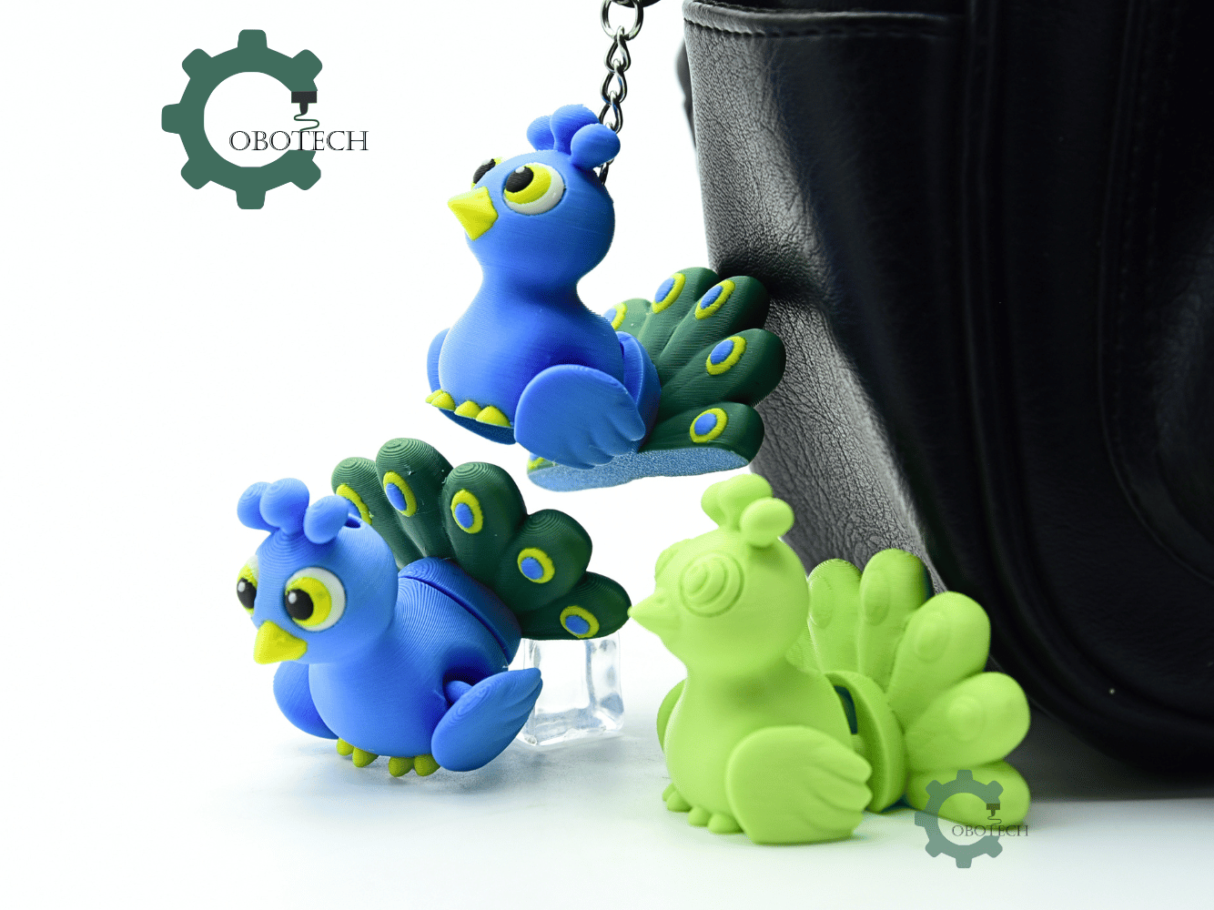 Cobotech-Playful Peacock Articulated Keychain_04.png