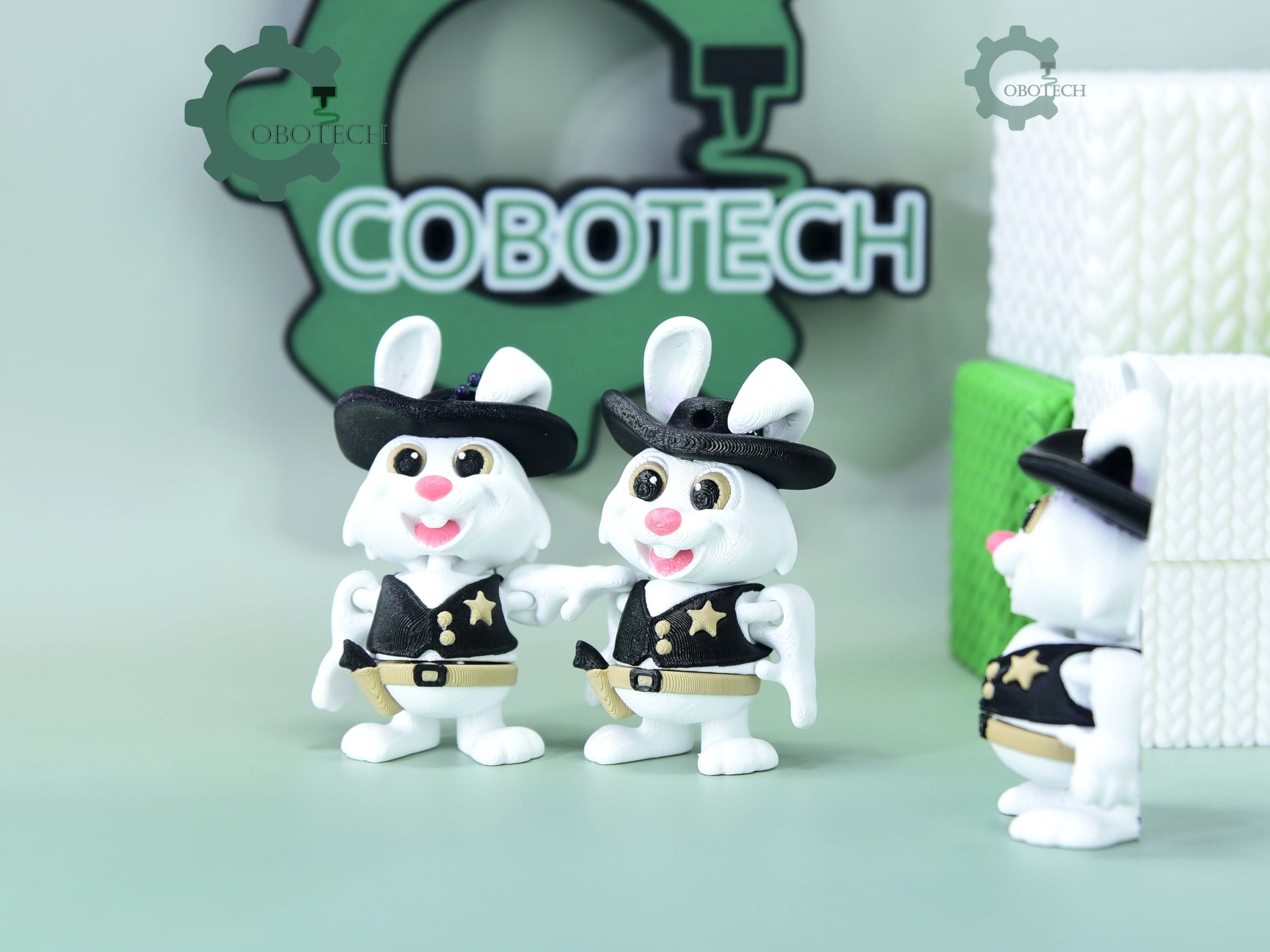 Cobotech-Cowboy Bunny Articulated Keychain_03.jpg