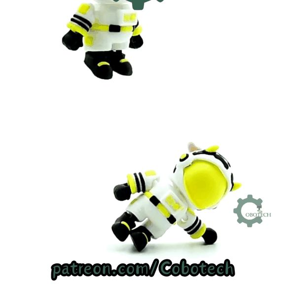 Cobotech-Astronaut Cow Articulated Keychain_10.gif