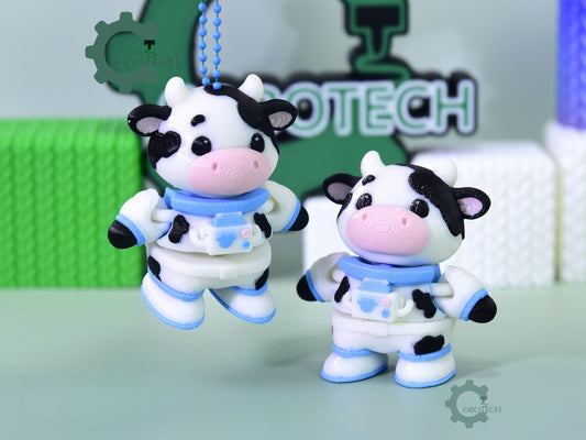 Cobotech-Astronaut Cow Articulated Keychain_01.jpg