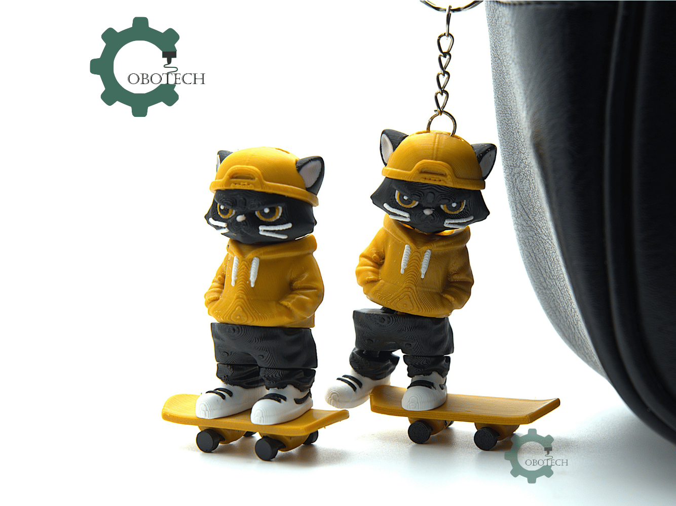 Cobotech-Skateboarding Cat Articulated Keychain_05.png