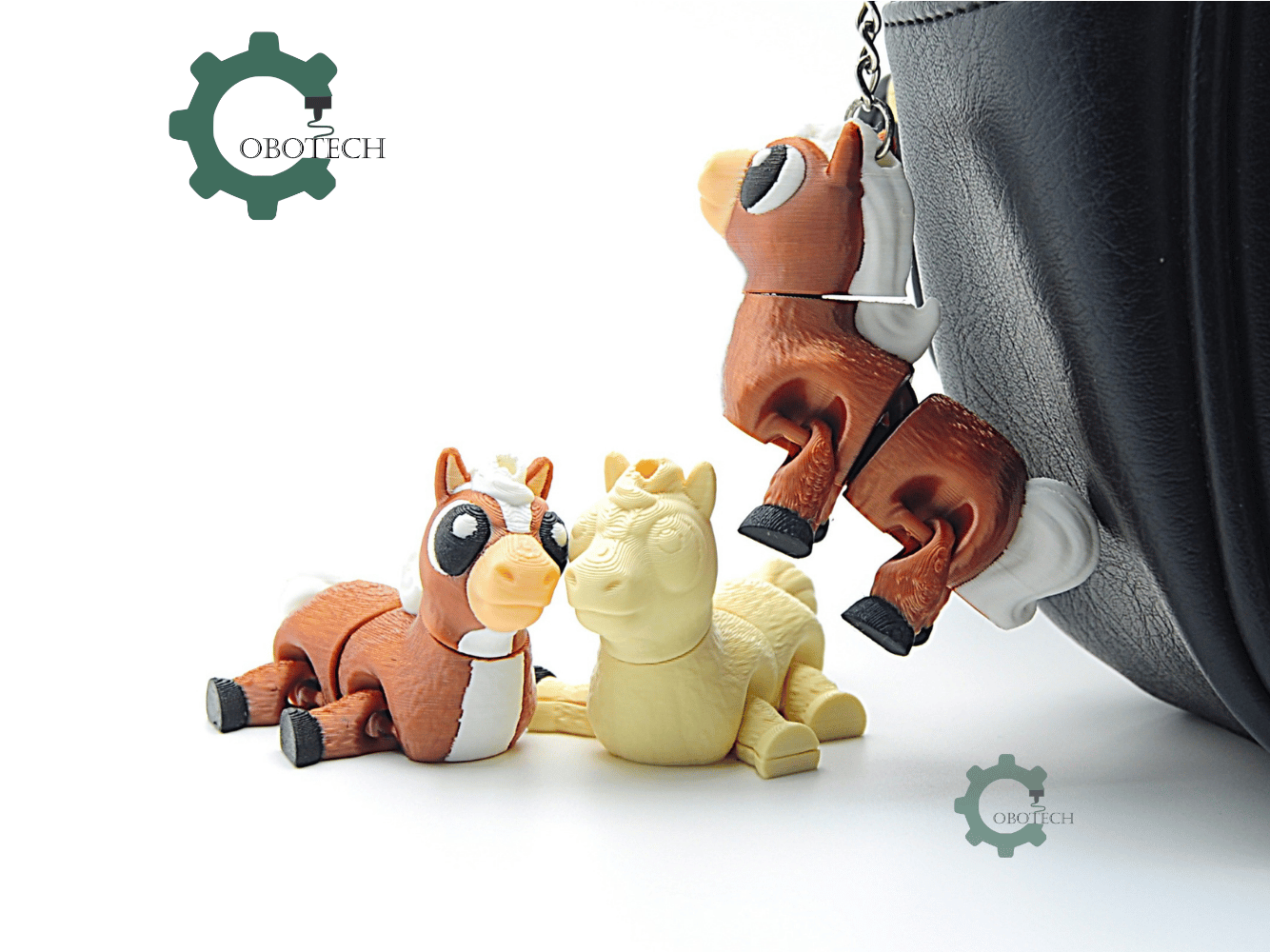 Cobotech-Grumpy Horse Articulated Keychain_04.png