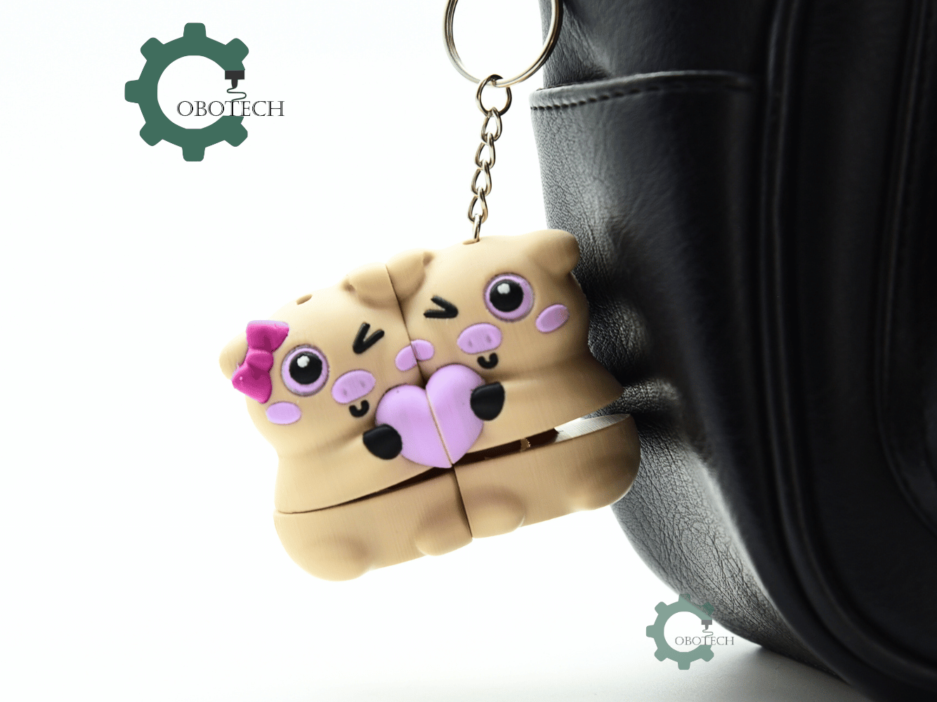 Cobotech-Cute Piggy Couple Magnet Articulated Keychain_06.png